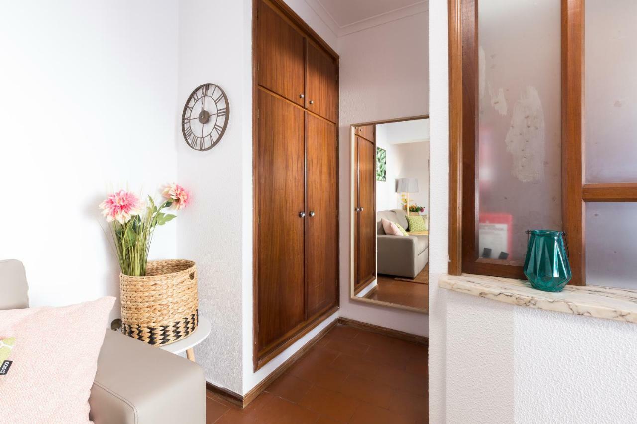 2 Comfy Bright Flats With Netflix Porto Exterior foto