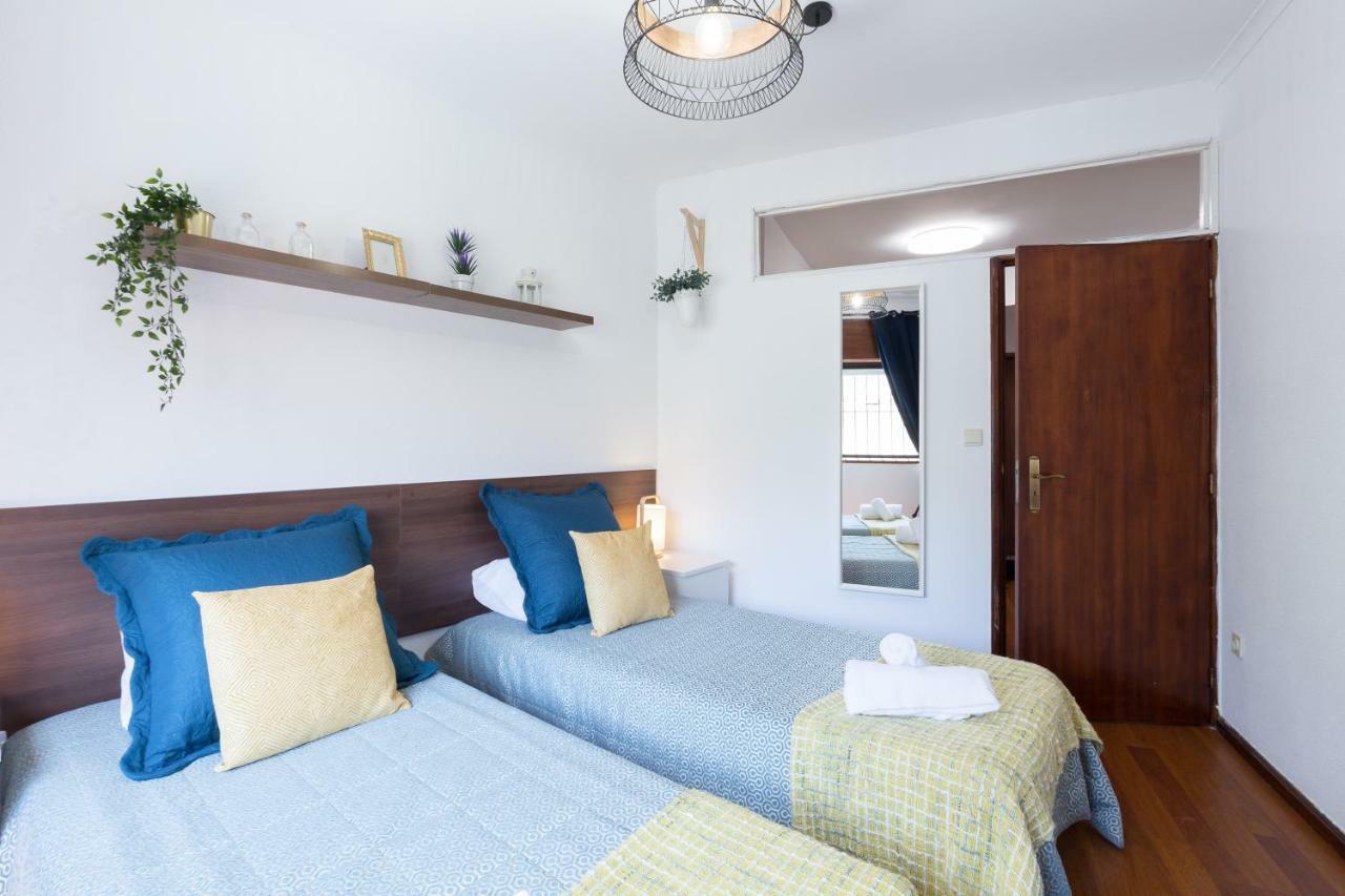 2 Comfy Bright Flats With Netflix Porto Exterior foto